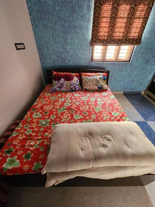 Farmhouse Close To Nature - Kesari Farm Гандинагар Экстерьер фото